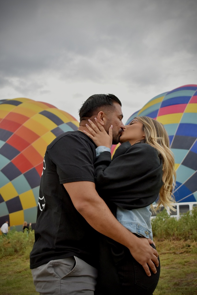 Private hot air balloon flight for a couple